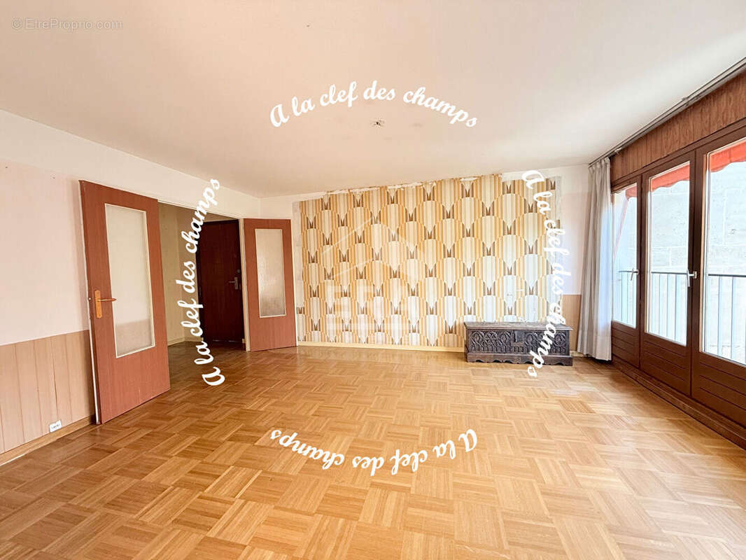 Appartement à BURES-SUR-YVETTE