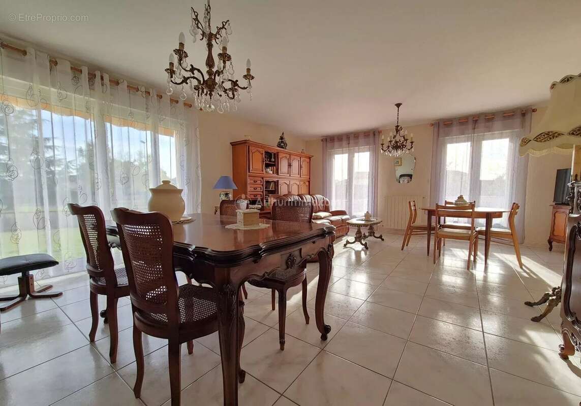 Maison à SAINT-JUERY