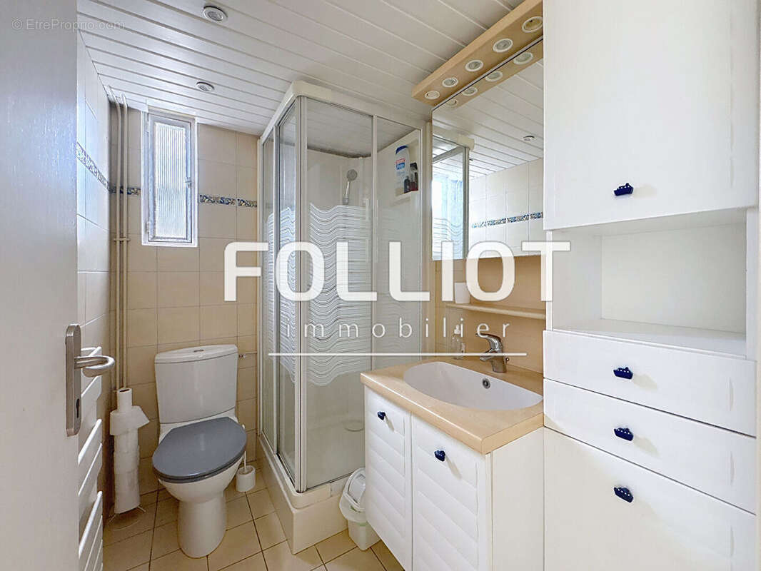 Maison à DONVILLE-LES-BAINS