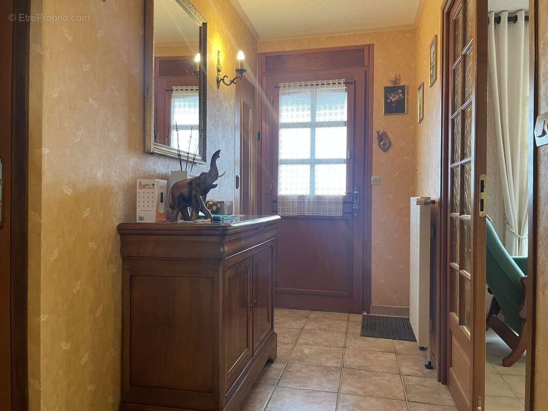 Maison 71 m² à Saint-Germain-La-Campagne  - photo 4