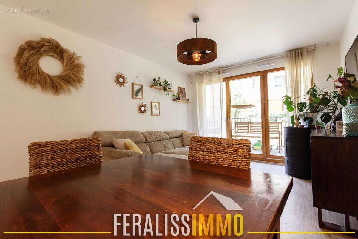 Appartement à MENUCOURT