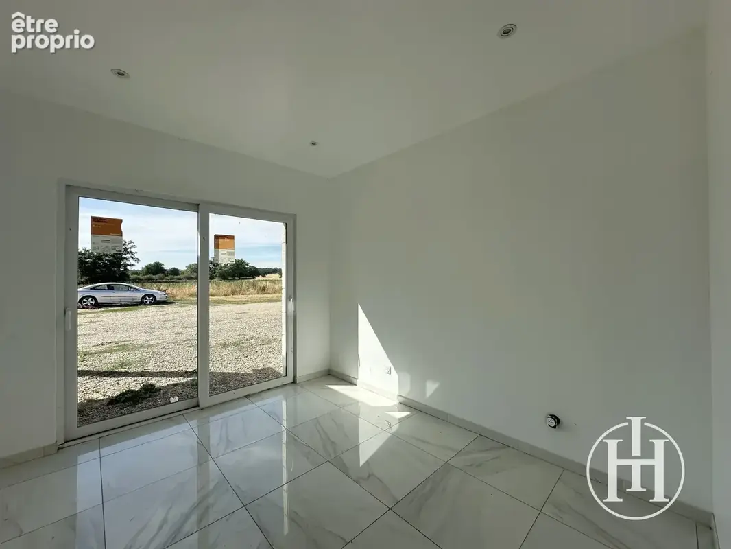 EXCLUSIVITÉ : Pavillon neuf de plain-pied   150 m2   4 chambres   4 000 m2 de terrain - photo 8