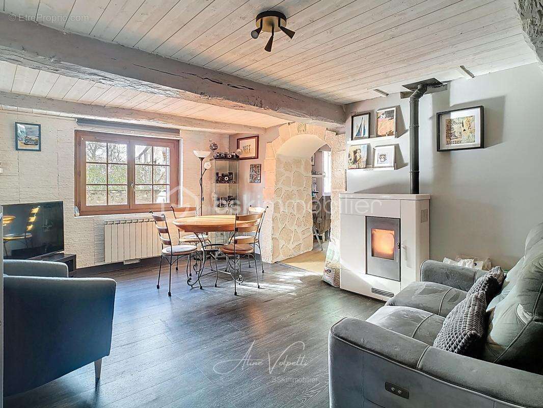 Maison à SAACY-SUR-MARNE