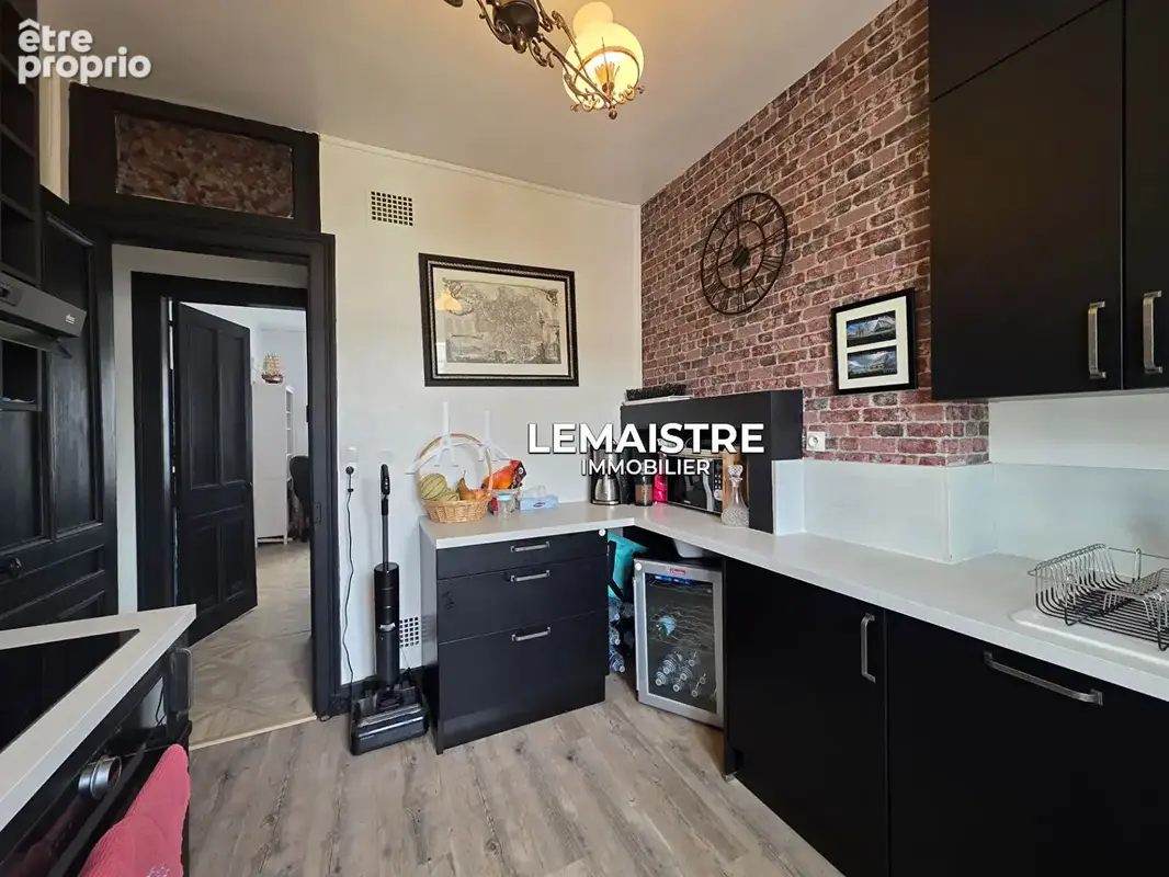 Appartement à vendre  Le Havre  Anatole France 82,6 m²  3 chambres  Cave  Charme de l'ancien - photo 3