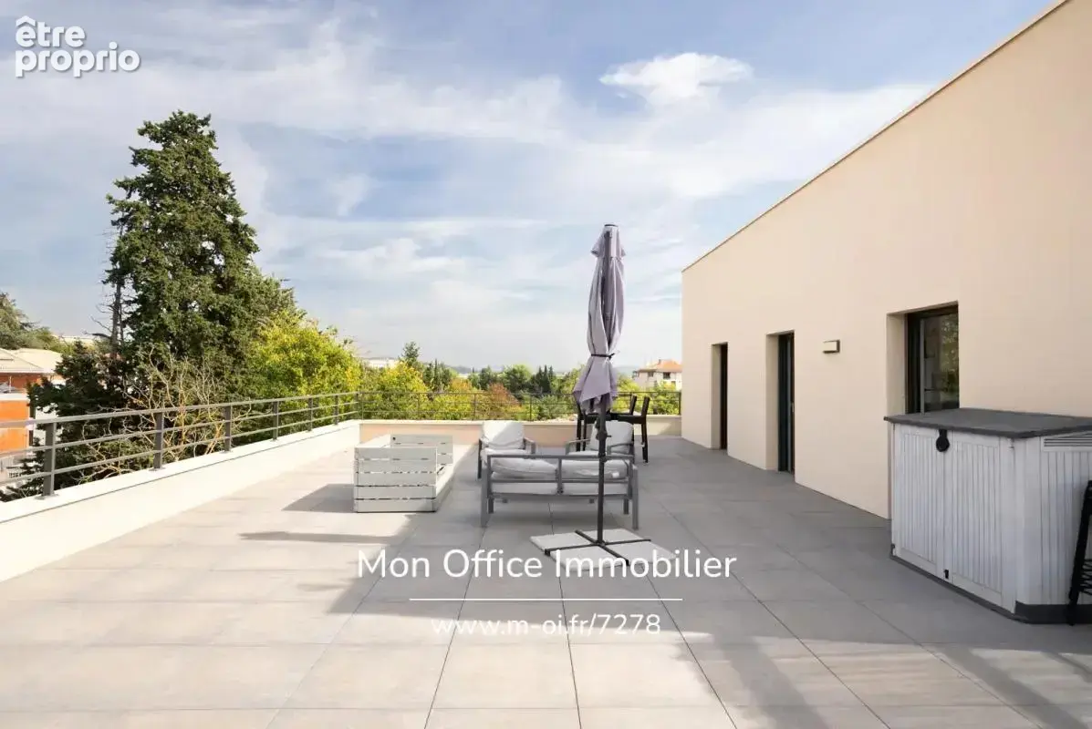 Référence : 7278-TLE - Aix en Provence - Bel Appartement 5 pièces - Terrasse - Vue Sainte victoire - 2 Stationnements - Ascenseu - photo 3
