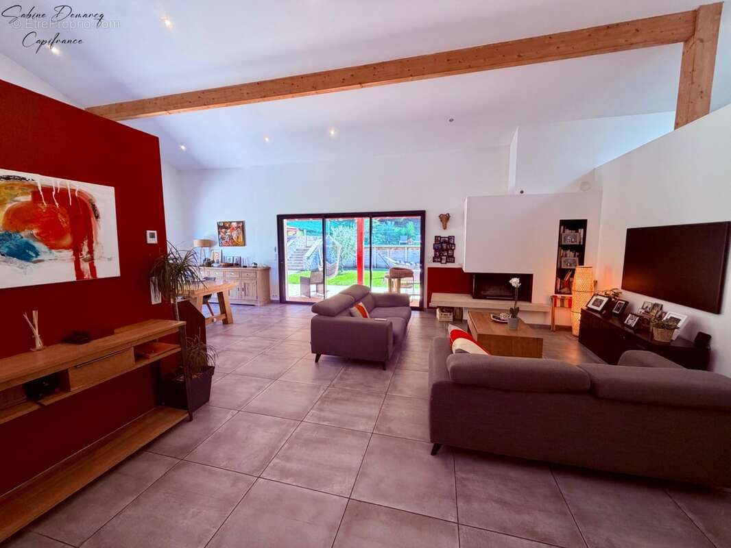 En EXCLUSIVITÉ - Maison Contemporaine avec piscine à ASCAIN - photo 6