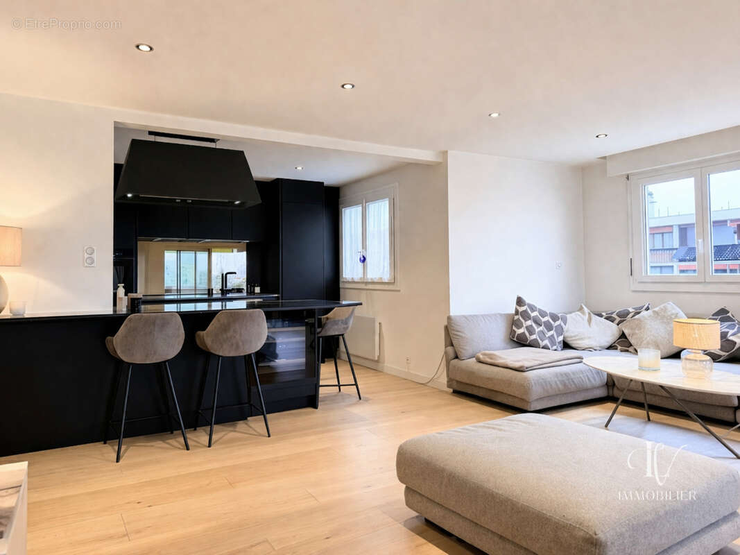 Appartement à AMBILLY