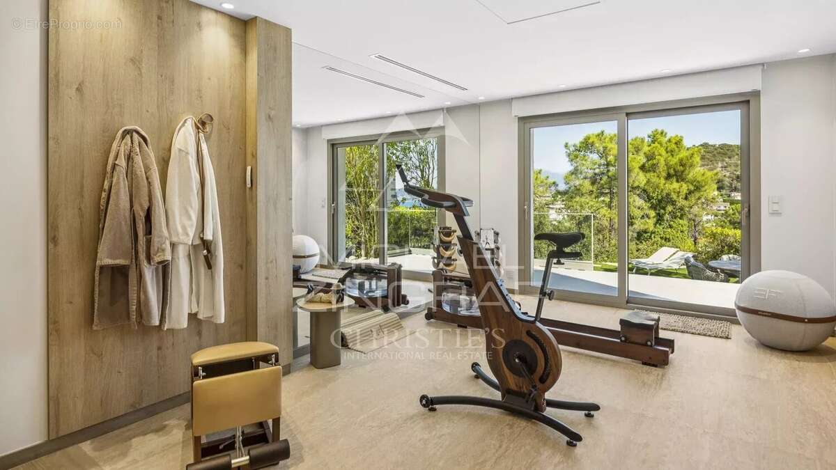 Maison à MANDELIEU-LA-NAPOULE