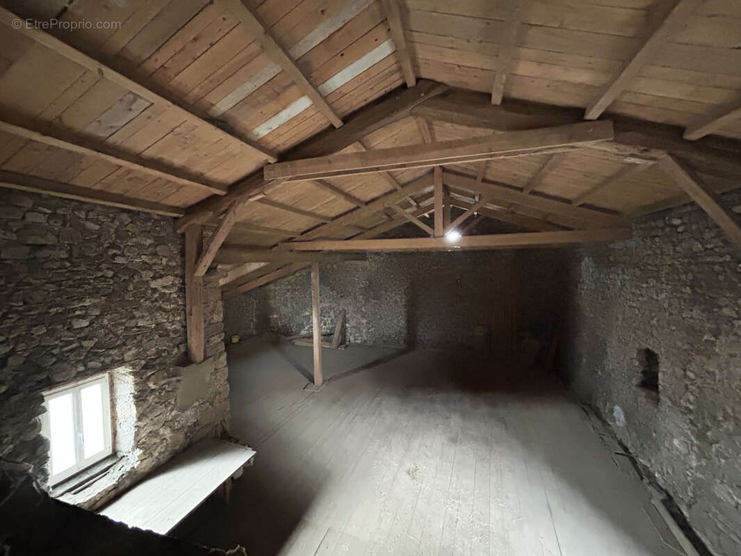 Maison à SAINT-ETIENNE-DU-VIGAN