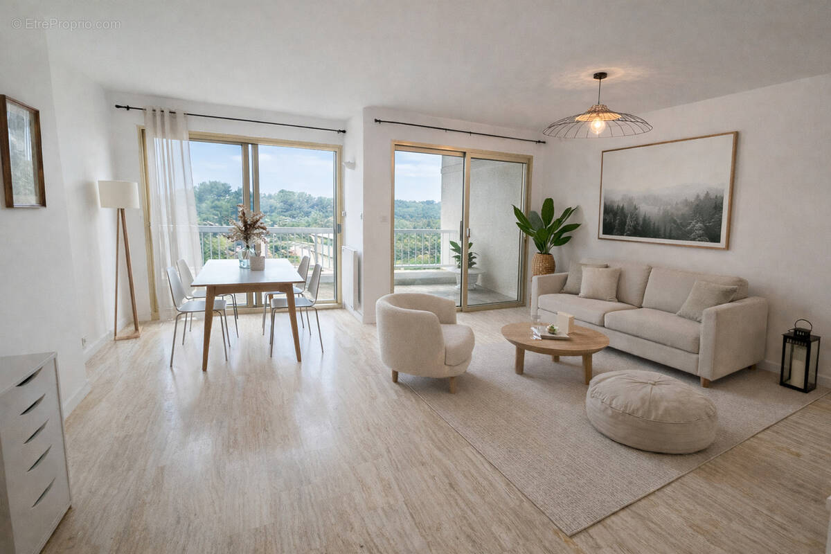 Appartement à MARSEILLE-9E