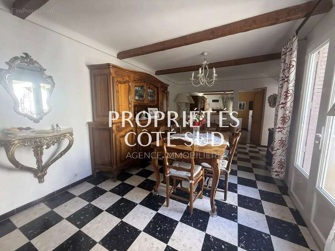 Maison à VILLENEUVE-LES-AVIGNON