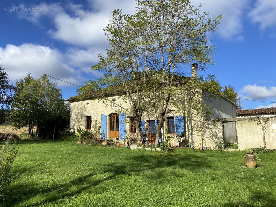 Maison de campagne avec dépendance et vue sur la campagne proche de Montréal du Gers - photo 16