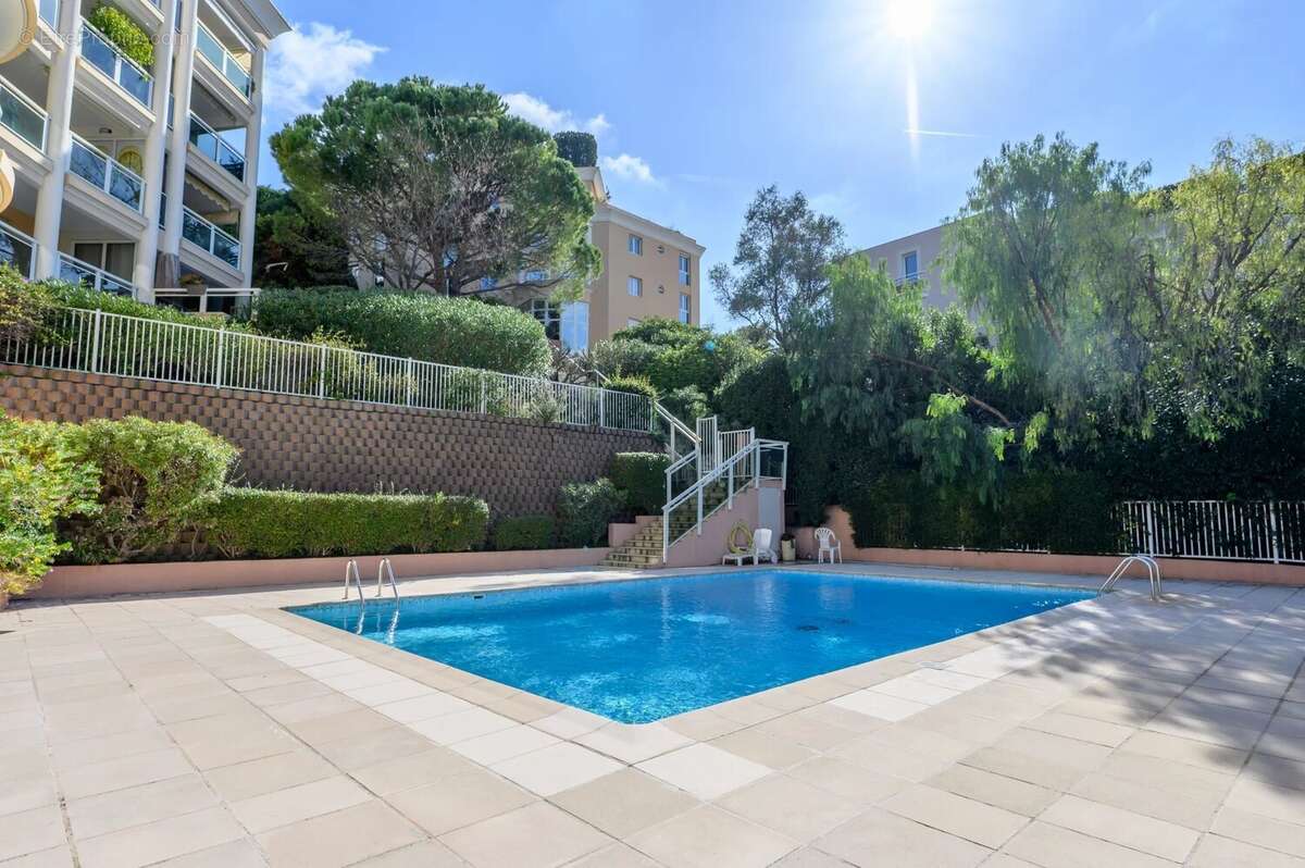 Appartement à LE CANNET