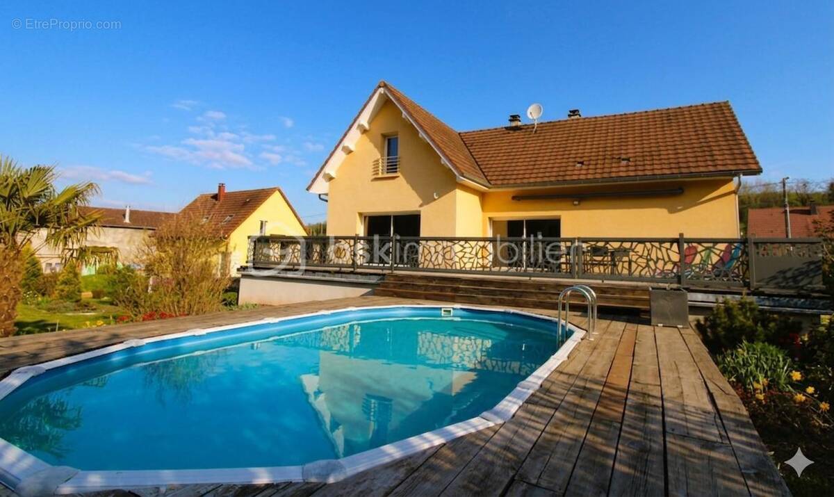 Maison à RONCHAMP