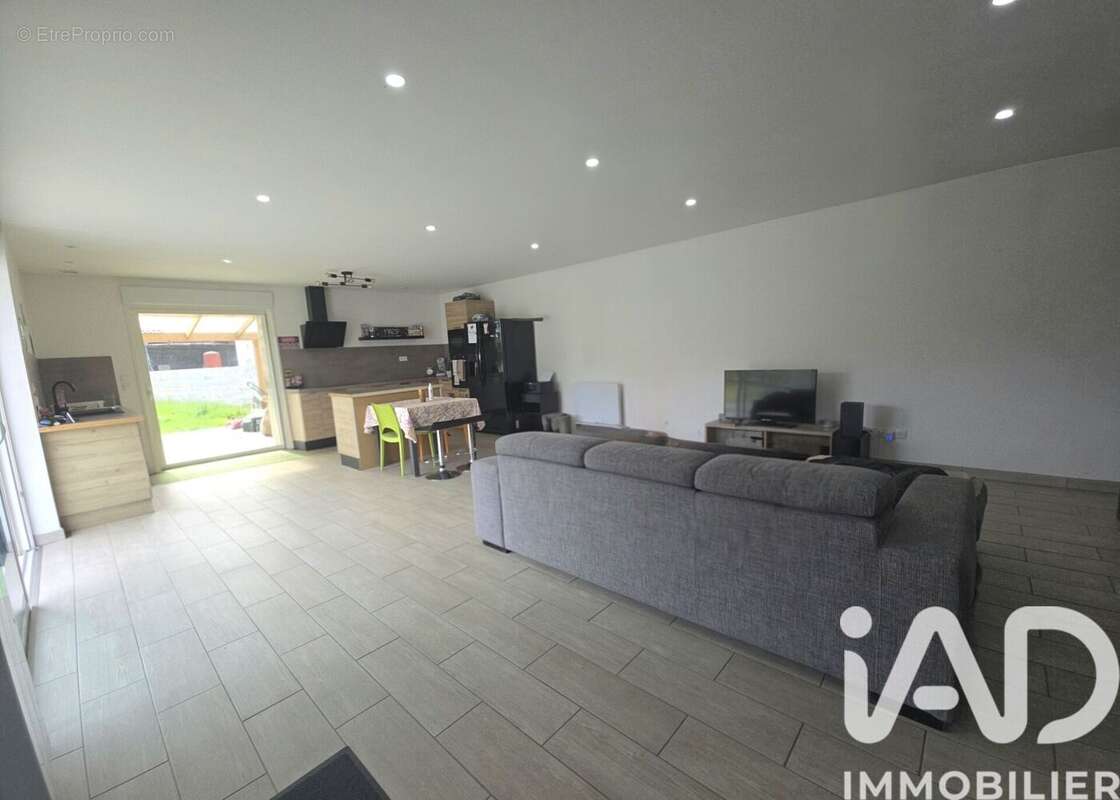 Maison 147 m² à Soumoulou  - photo 4