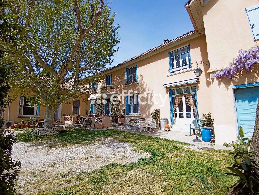 Maison à VIOLES