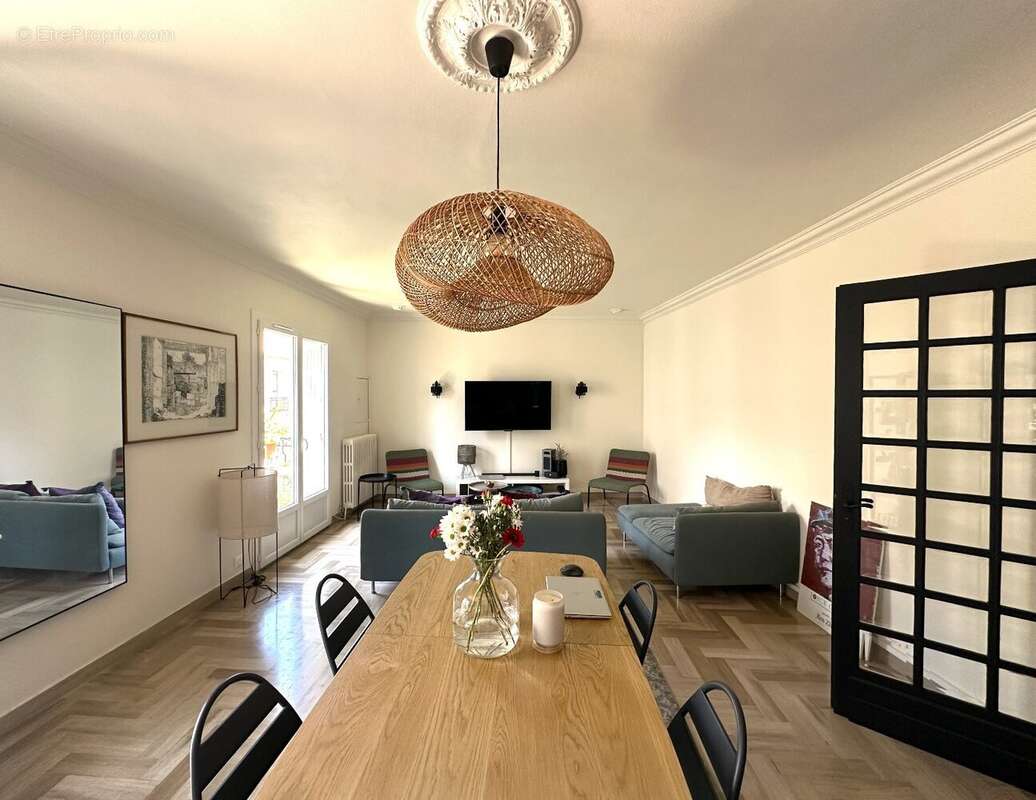 Appartement T3 - 102 m² avec vue mer et port. - photo 3