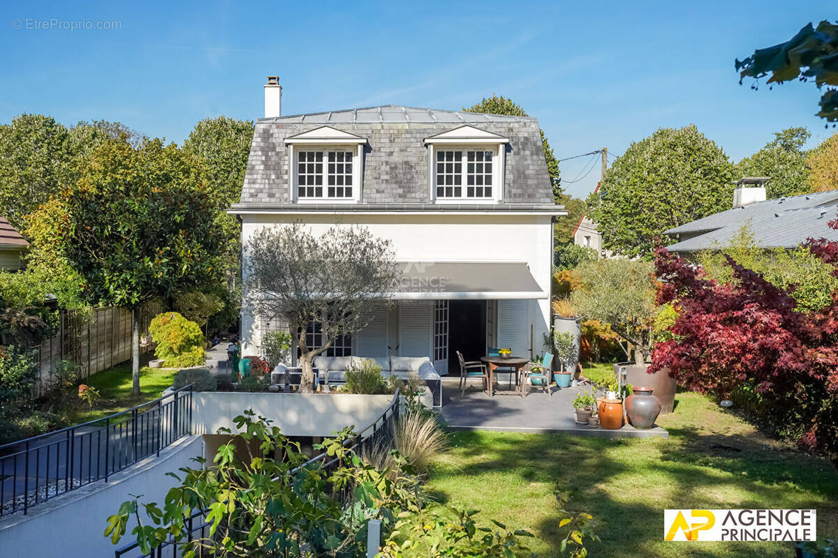 Maison à MAISONS-LAFFITTE