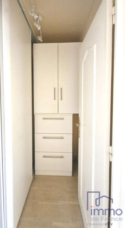 Appartement 81 m² à Saint-Etienne  - photo 8