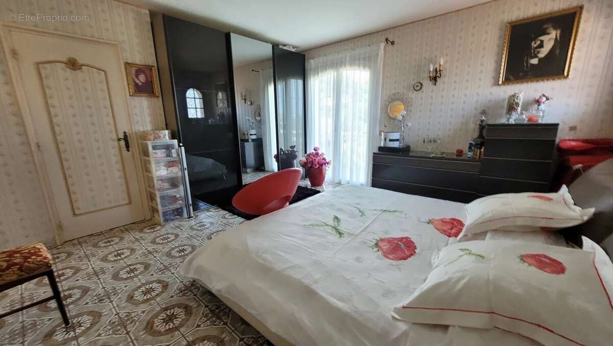 Maison à MANDELIEU-LA-NAPOULE