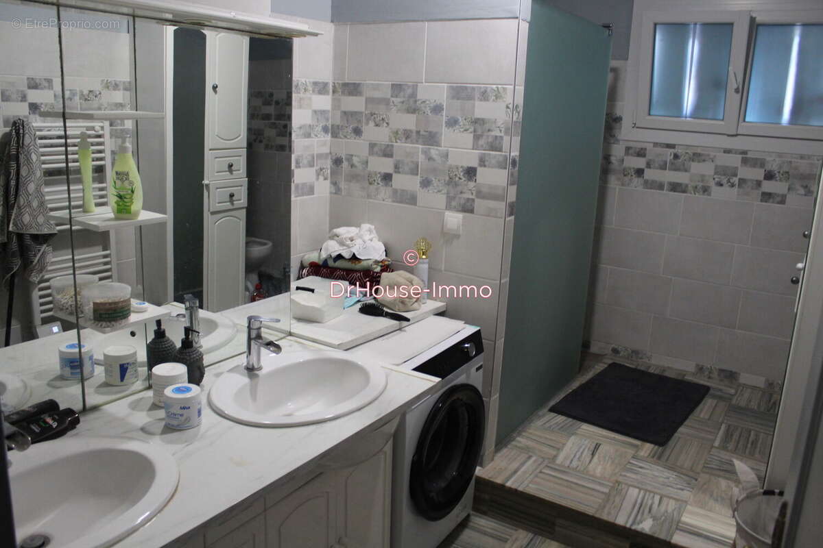 Maison 254 m² à Fleac  - photo 7