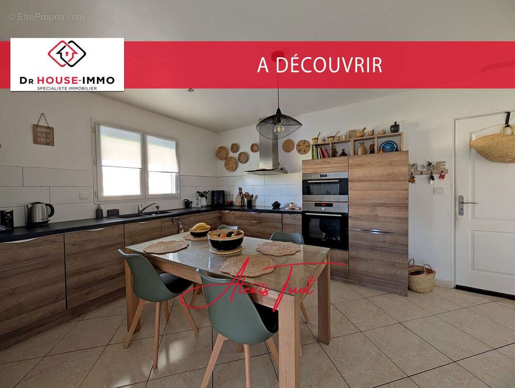 Maison à AMBARES-ET-LAGRAVE