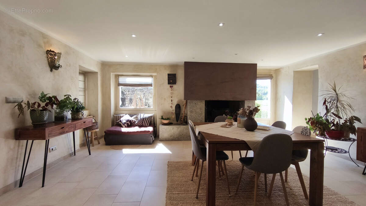 Maison à BAGAT-EN-QUERCY