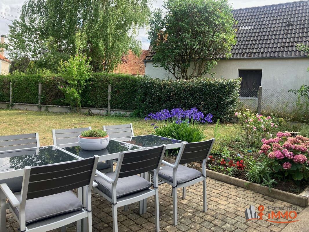Maison 80 m² à Moutiers-En-Puisaye  - photo 2