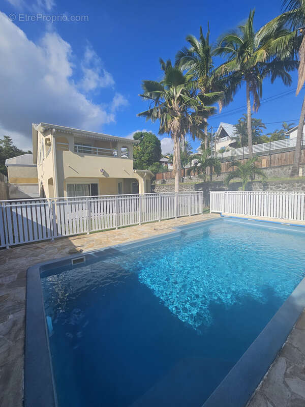 NOUVEAU PRIX! Grande villa avec piscine, Piton St Leu. - photo 8