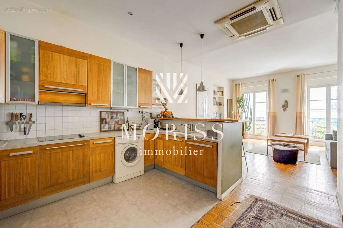 Appartement à PARIS-17E
