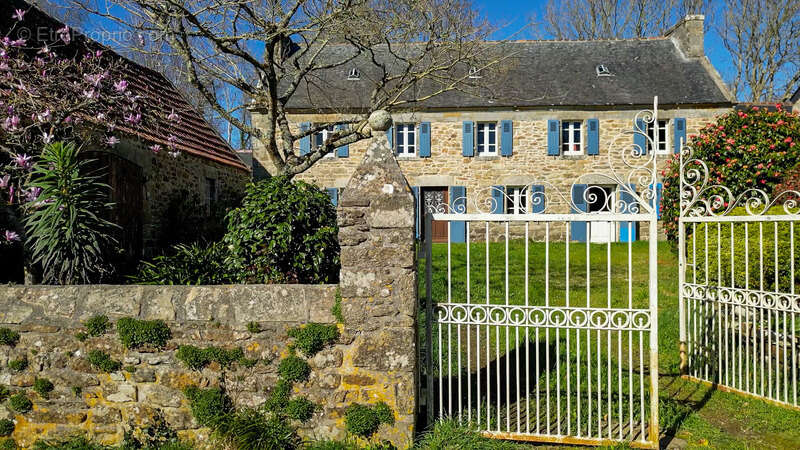 Maison à CLEDEN-CAP-SIZUN