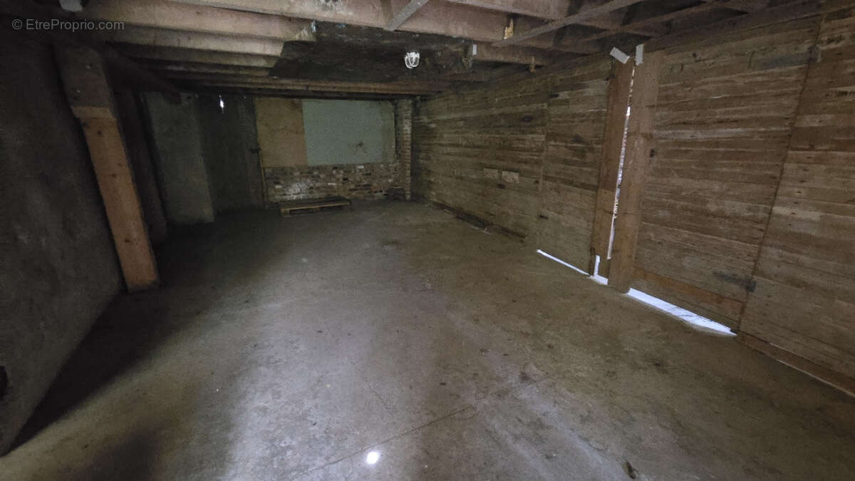 réf 4012 - Maison type longère aux beaux volumes avec grande dépendance et jardin clos - - photo 15