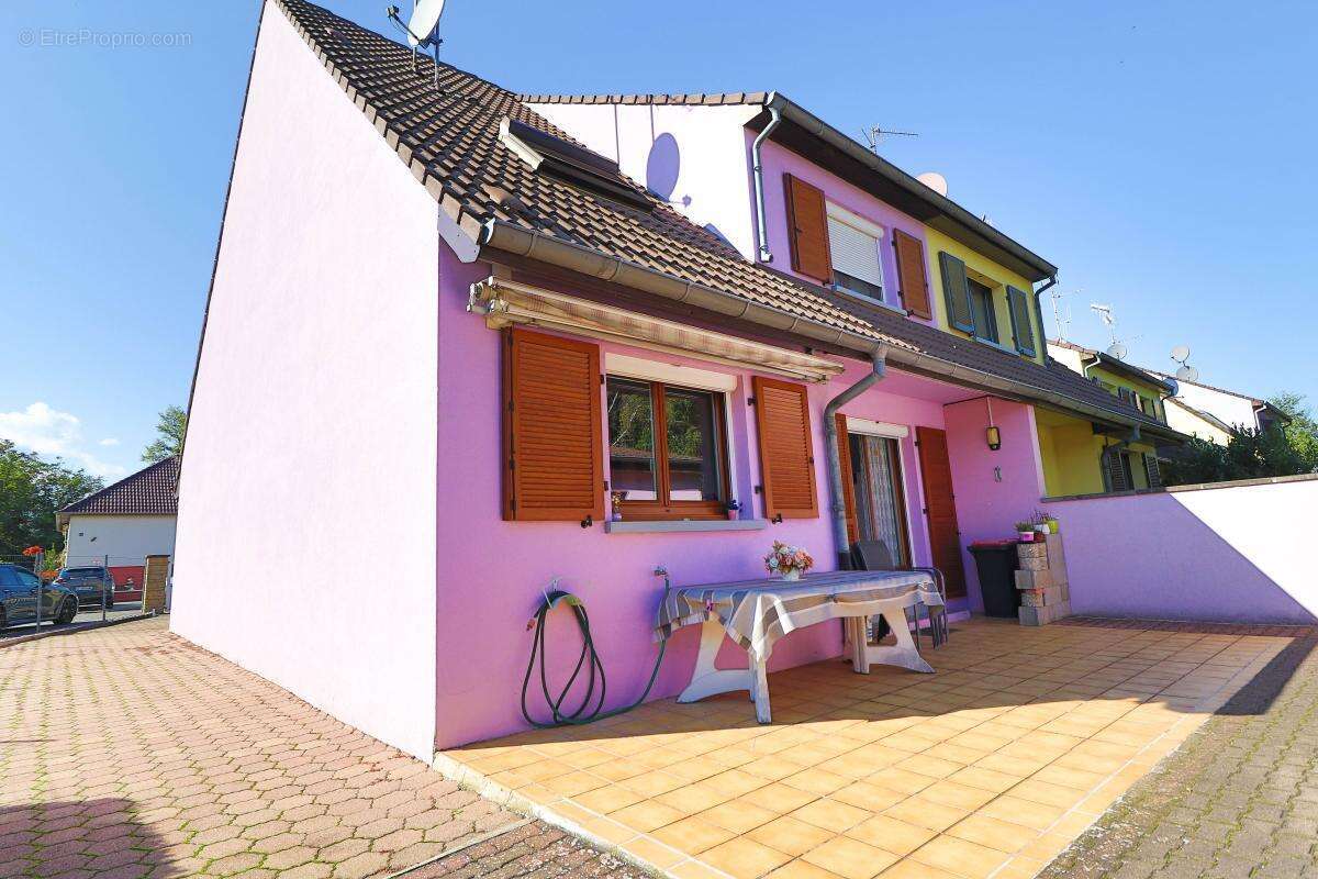 Maison à HERRLISHEIM-PRES-COLMAR