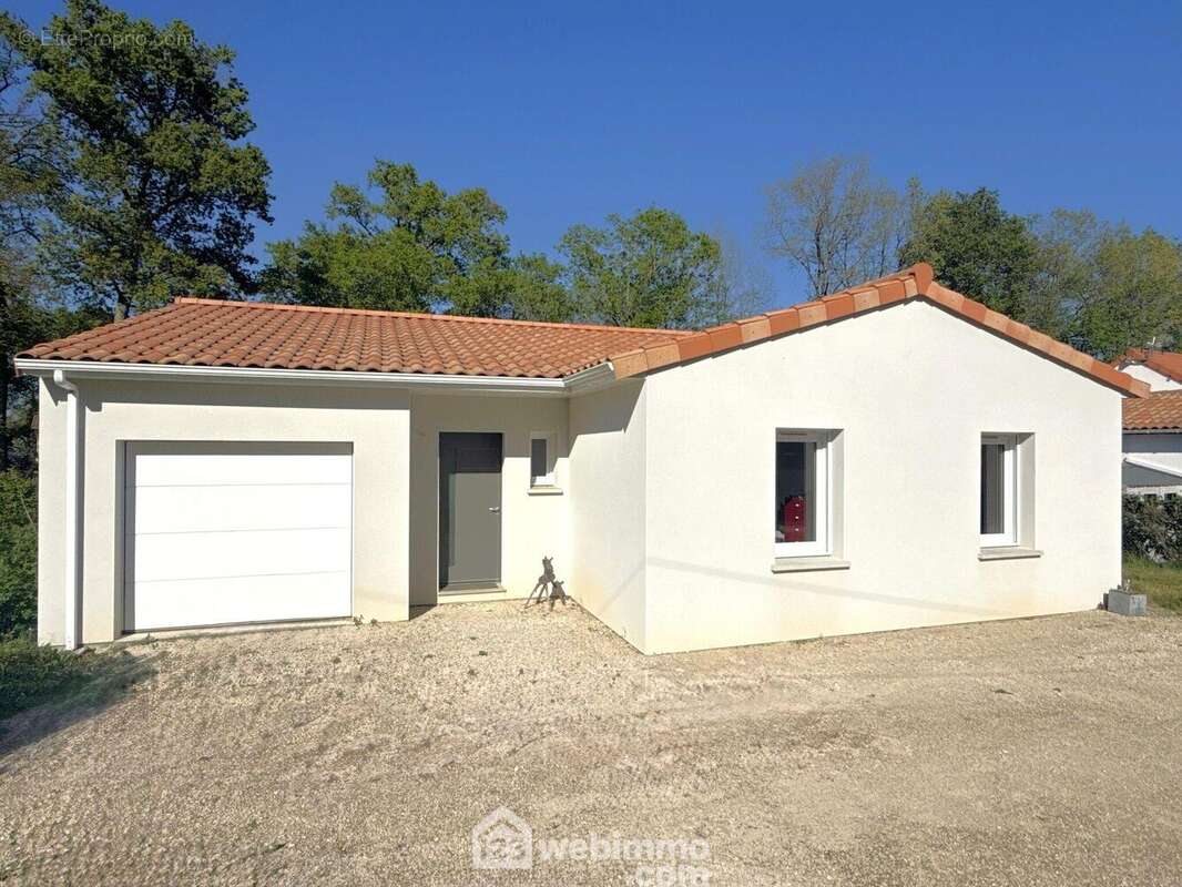 Maison neuve (2023) de plain-pied, 99 m2 habitables. - Maison à BIARD