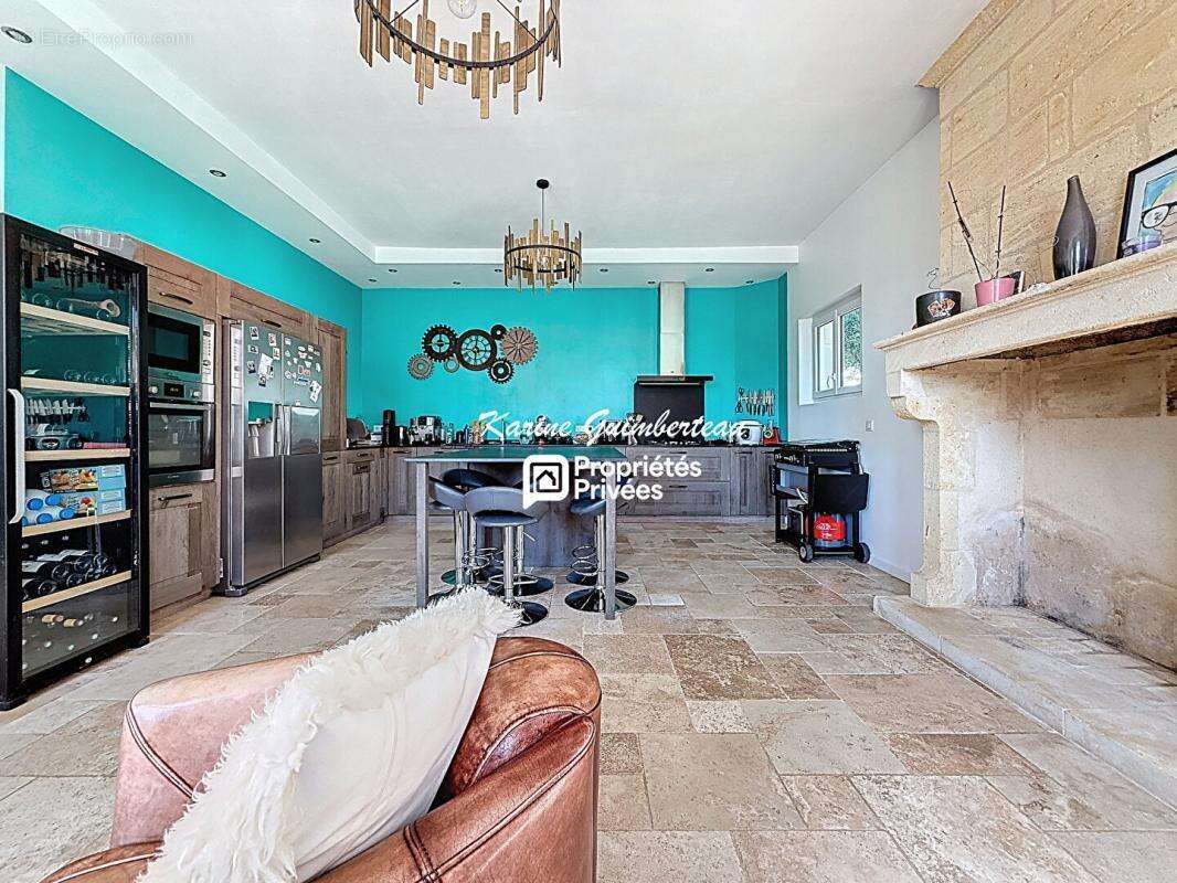 Maison à SAINT-EMILION