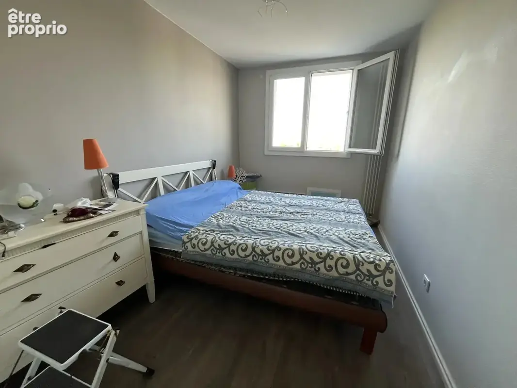 BOURG LES VALENCE - Appartement T4, terrasse, cave et parking - photo 5
