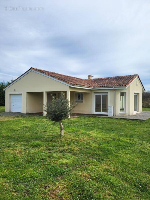 Maison à SAINT-PIERRE-D&#039;EYRAUD