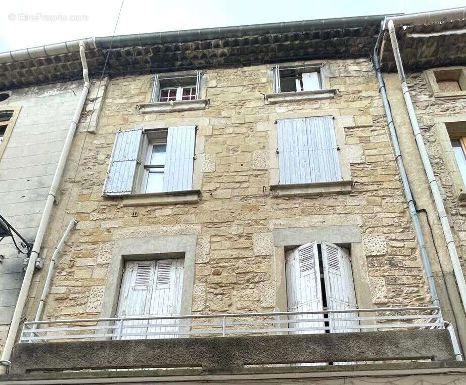 Appartement à BAGNOLS-SUR-CEZE