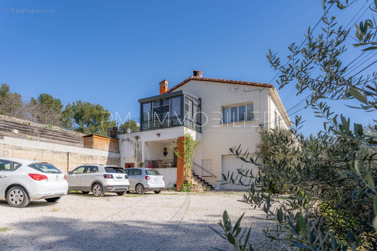 Appartement à MARSEILLE-12E