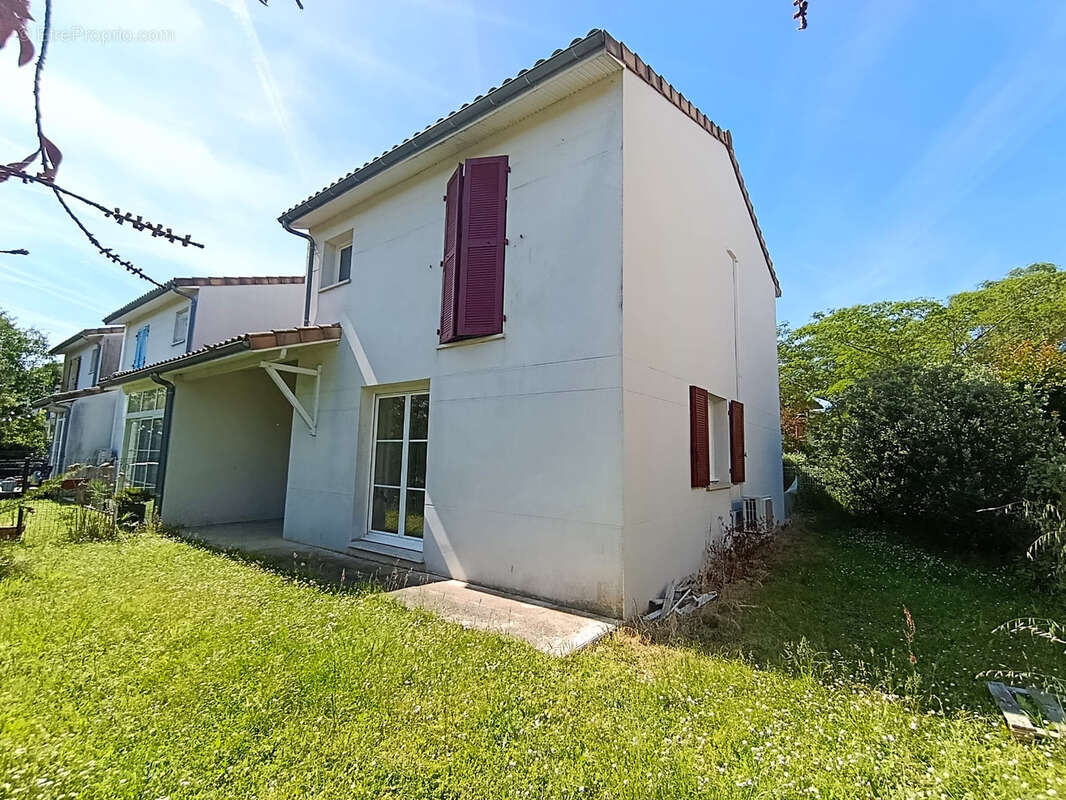 Maison à FROUZINS