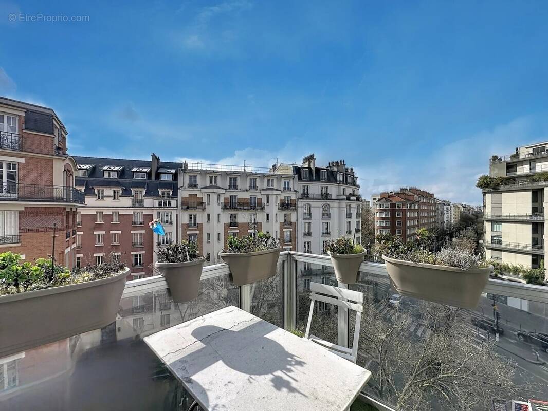 Appartement à PARIS-15E