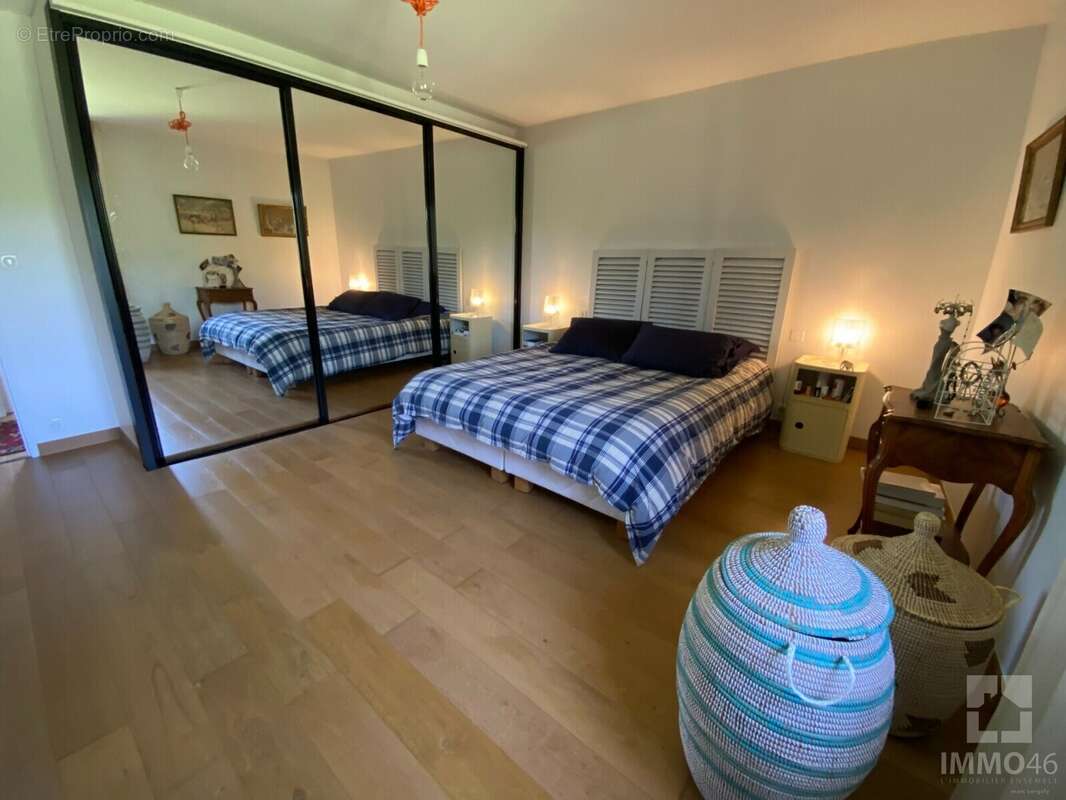 Maison 375 m² à Realville  - photo 7