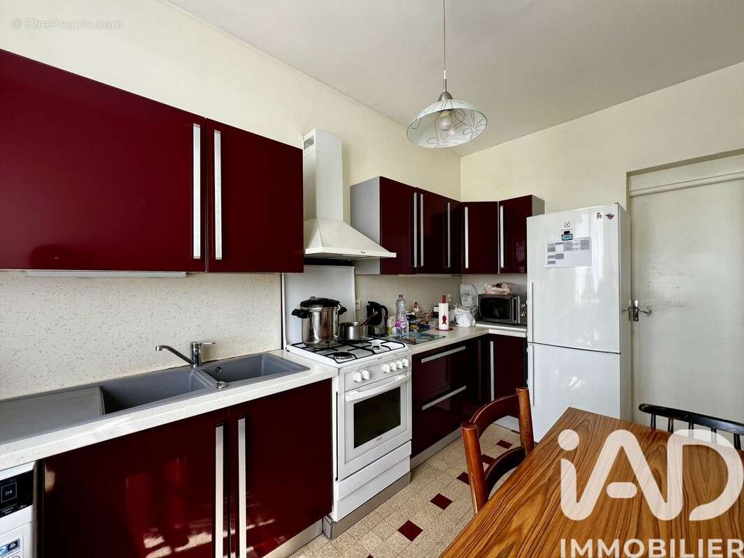 Maison 121 m² à Le Mesnil-Rouxelin  - photo 5
