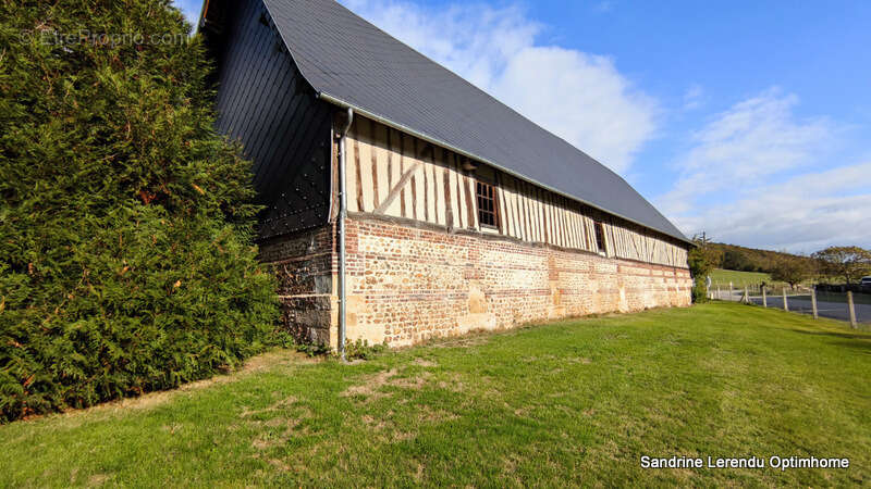 Maison à LE BEC-HELLOUIN