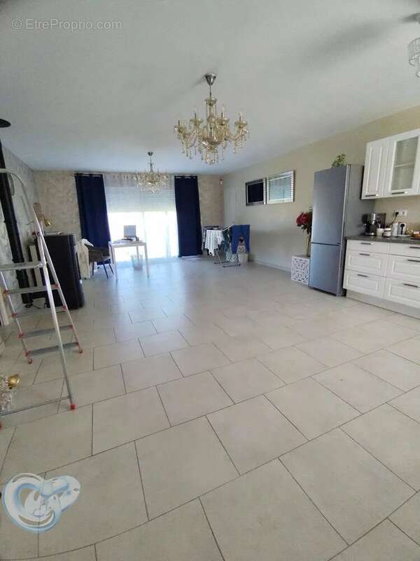 Maison de plain-pied 100 m² REVEST DU BION 04 - photo 8
