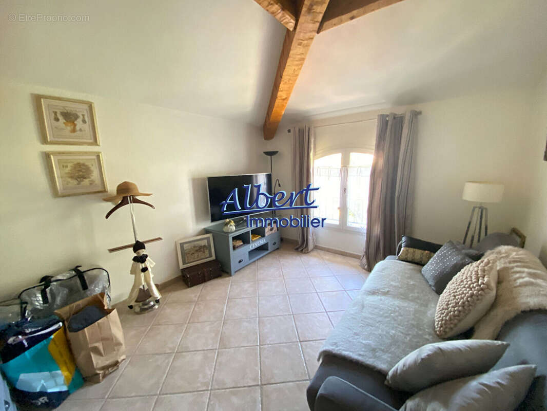 Villa Ollioules 6 pièce(s) 170 m2 - photo 14