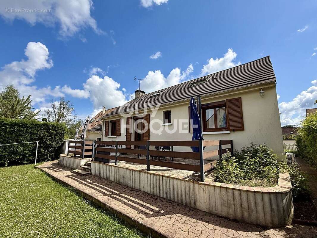Maison à EPONE