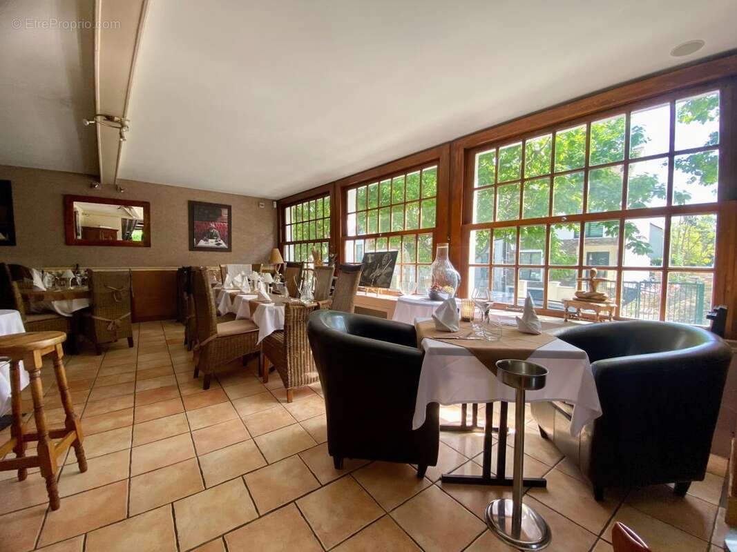 Autre à LE PERREUX-SUR-MARNE