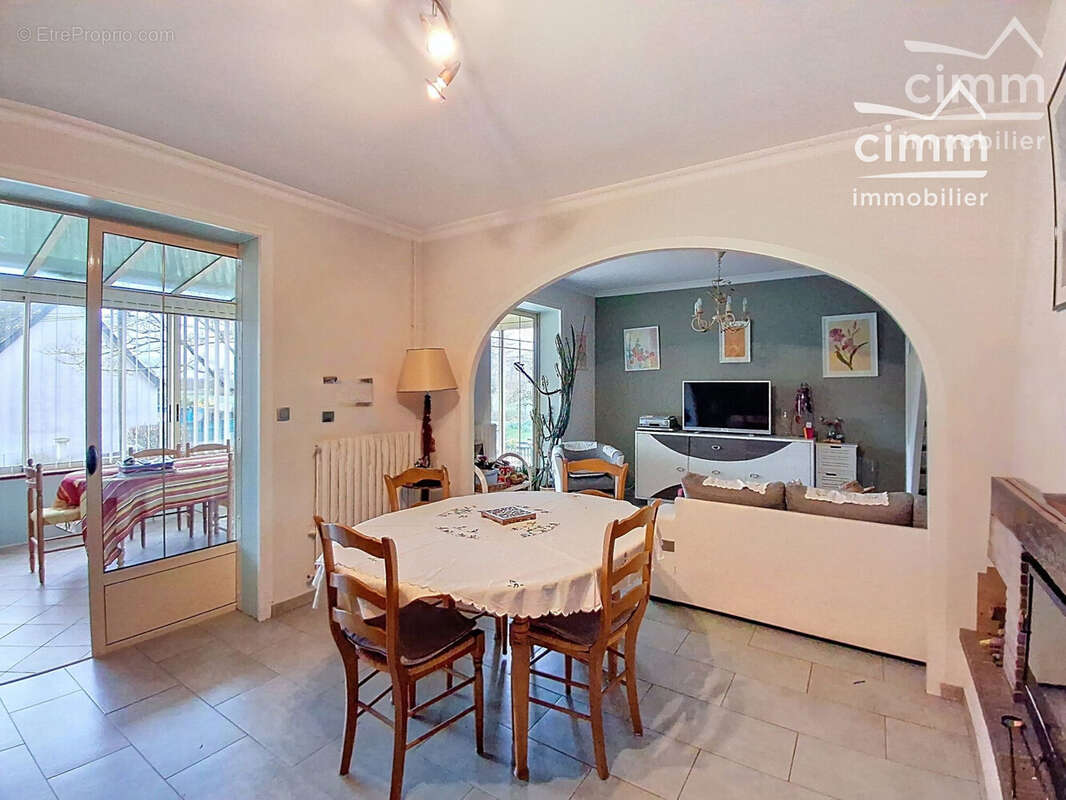 Maison 123 m² à Noyal-Chatillon-Sur-Seiche  - photo 3