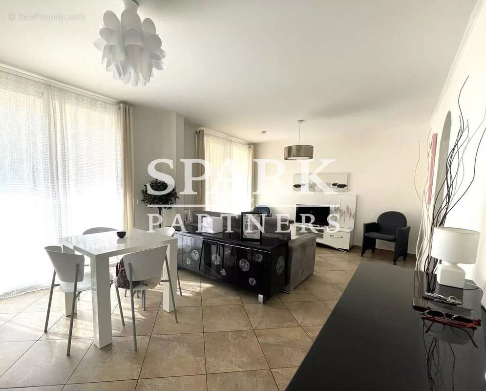 Appartement à BEAUSOLEIL